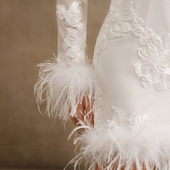 White Elegant Women's Sexy Mini Bodycon Dress with Embroidered Feather Sleeves - Picture 4 of 7